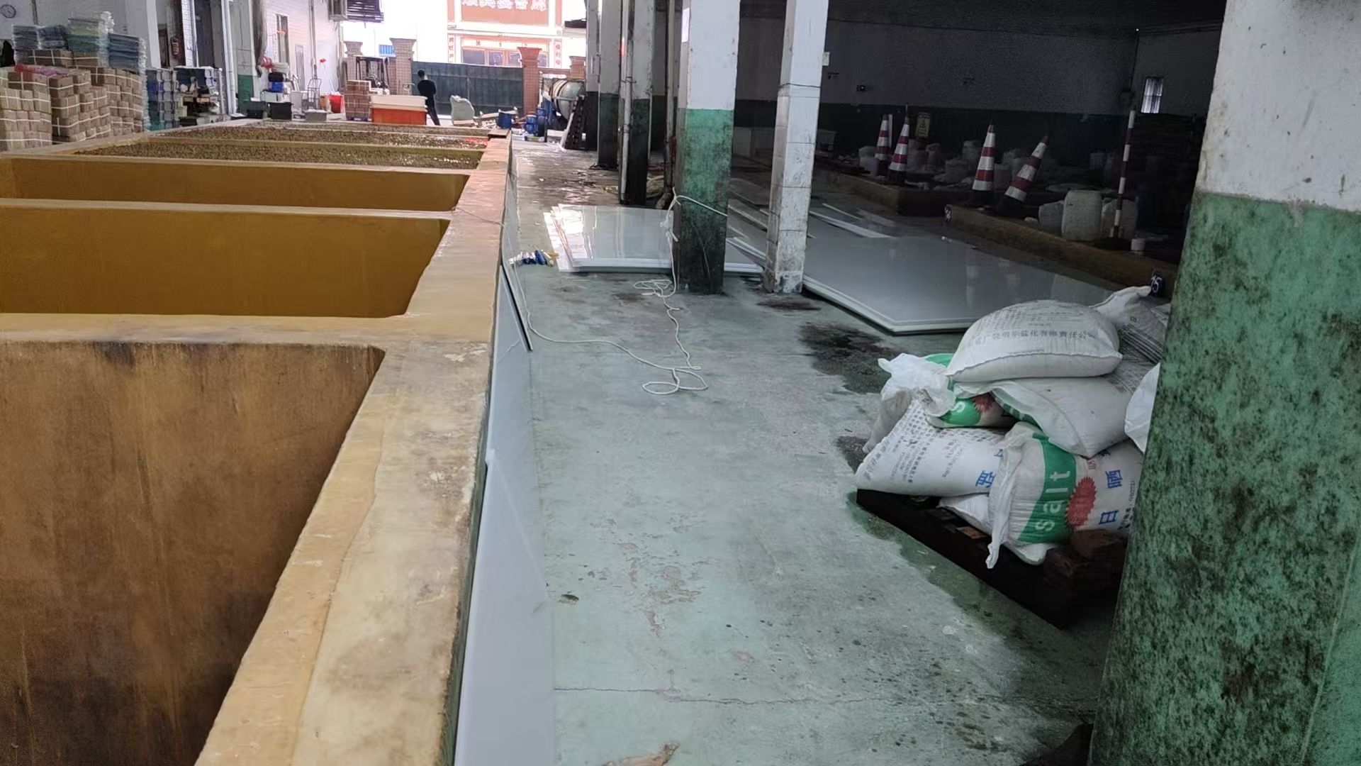 腌制池车间全景